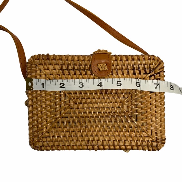 Rectangular Woven Wicker Boho Basket Bag / Purse - Picture 4 of 6